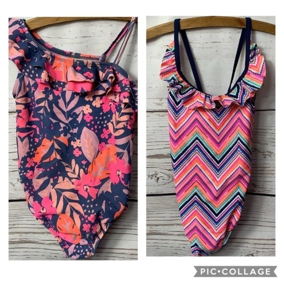 OshKosh B’gosh Swimsuit Bundle Size 4/5 - Picture 1 of 8